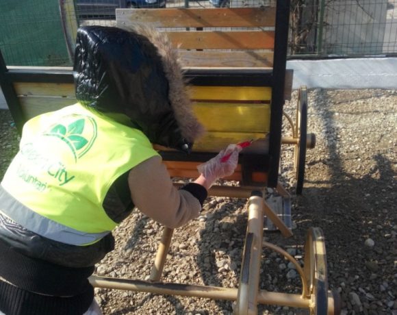 Loc de joaca Parc Primaria Voluntari