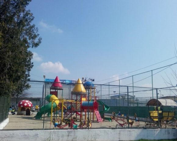 Loc de joaca Parc Primaria Voluntari