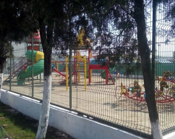 Loc de joaca Parc Primaria Voluntari